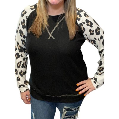 Women's Fleece Animal Print Long Sleeve Tee - honeyme
