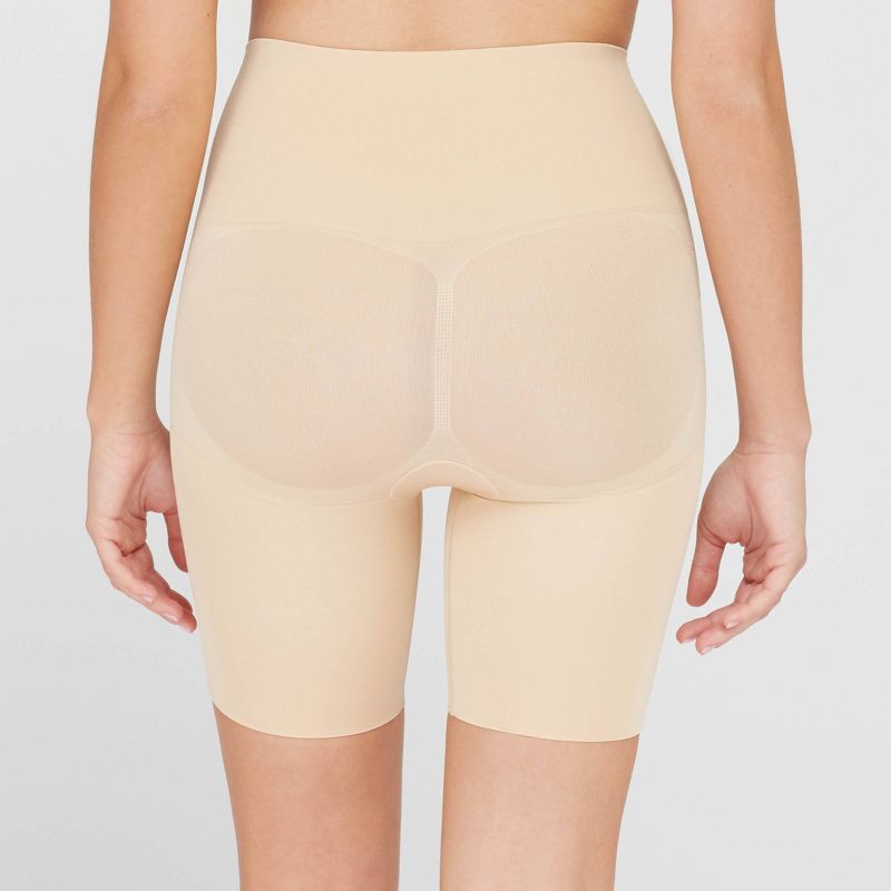 ASSETS by SPANX Women's Remarkable Results Mid-Thigh Shaper, 3 of 4