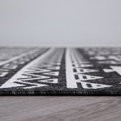 Black Geometric Flat Woven 8' x 10' Indoor/Outdoor Rug