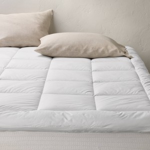 Protector de colchón de alternativa de plumón Ultra Loft - Casaluna™