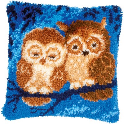 Vervaco Cushion Latch Hook Kit 16"X16"-Cuddling Owls