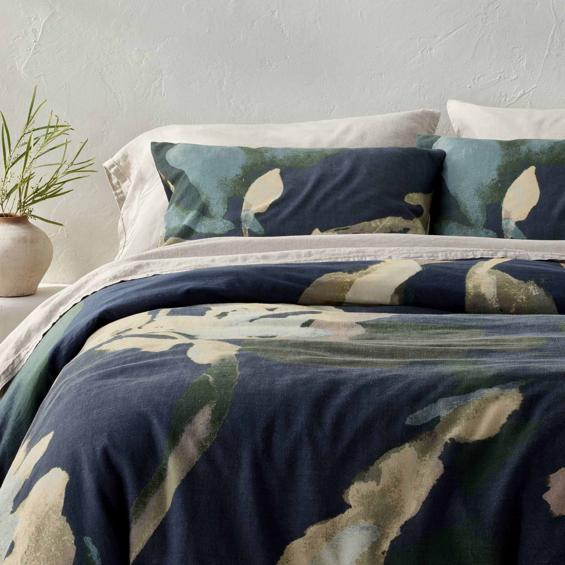 Heavyweight Linen Blend Duvet Cover and Sham Set Navy Floral Print- Casaluna™