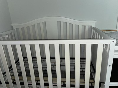 Adelyn 2 outlet in 1 crib