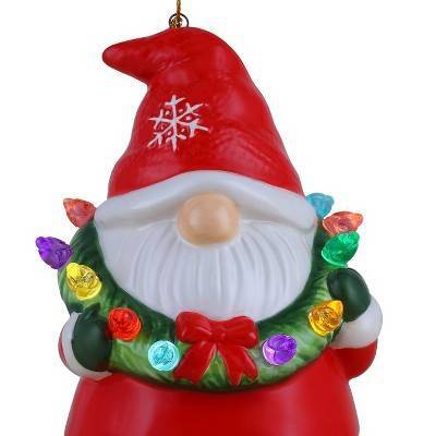 gnome with wreath