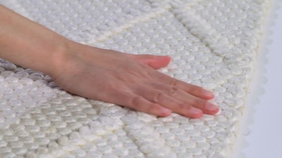 Hand-tufted Coastal Gray Wool & Viscose 5'x8' Rectangular Rug