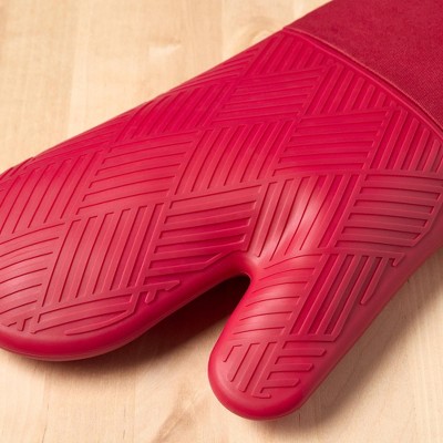 Red Basketweave Soft Silicone Oven Mitt 2-Pack Set