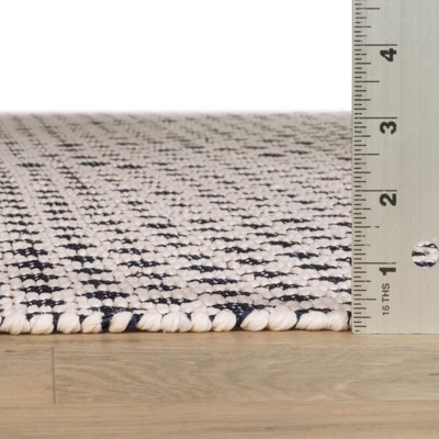 Navy and White Geometric Synthetic Rectangular Rug, 4' x 6'