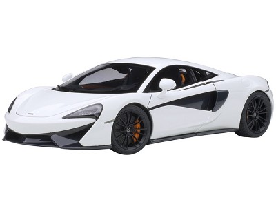 Mclaren 570s White With Black Wheels 1/18 Model Car By Autoart : Target