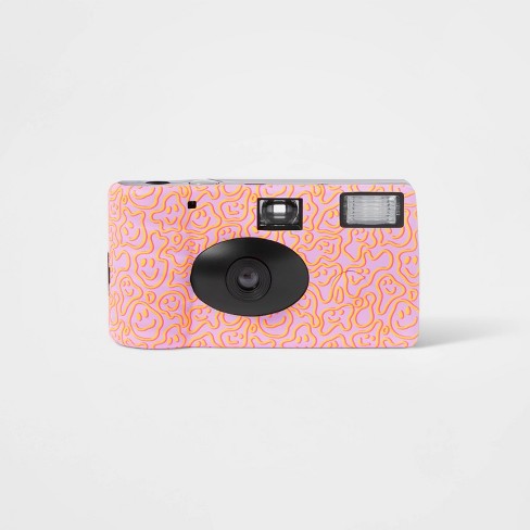 This Disposable-Style Digital Camera Makes You Wait 24 Hours to