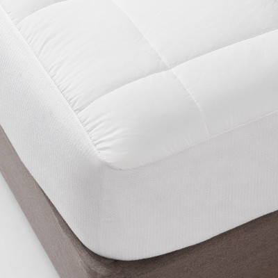 White Queen Extra Plush Mattress Pad with Fitted Skirt