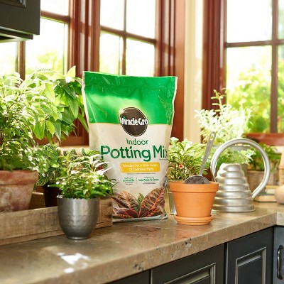 Miracle-Gro Indoor Potting Mix for Container Plants