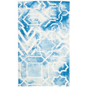 Dip Dye DDY678 Hand Tufted Indoor Rugs - Safavieh - 1 of 4
