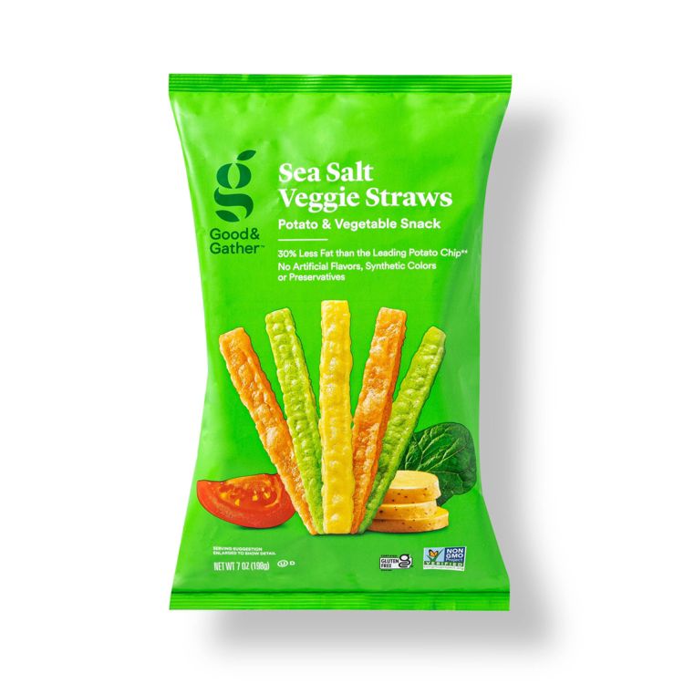 Green bag of Good & Gather Sea Salt Veggie Straws with images of orange, yellow, and green colored straws, a tomato slice, spinach leaf, and cheese slices, labeled as a potato and vegetable snack with 7 oz (198g) net weight.