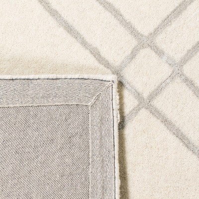 Ivory and Silver Wool Tufted Area Rug, 3' x 5'