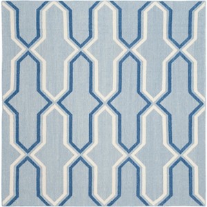 Dhurries DHU559 Hand Woven Flat Weave Indoor Rugs - Safavieh - 1 of 3