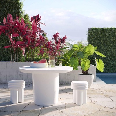 Delta Ivory Round Concrete Side Table - 14"x17"