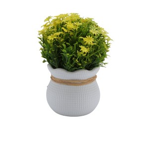 Unique Bargains Artificial Plants Flower Bud Vase Plastic 3.43"x3.43"x7.48" 1 Pc - 1 of 4