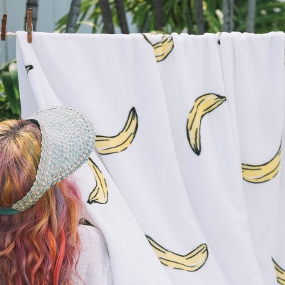Yellow and White Banana Toss Plush Throw Blanket 50" x 60"
