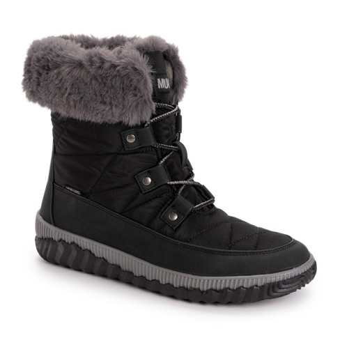 Women's Corie Winter Hiker Boots - Universal Thread™ Jet Black 6 : Target