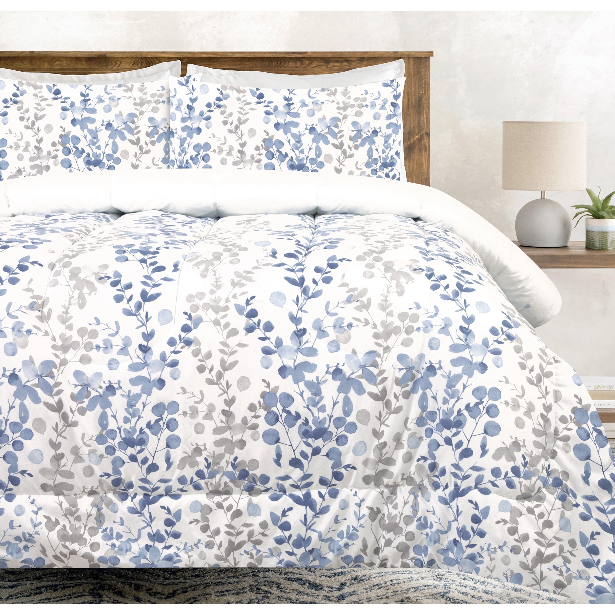 Chanasya Watercolor Leaf Vines Print Microfiber Comforter Set - 3-Piece Set - Queen Size