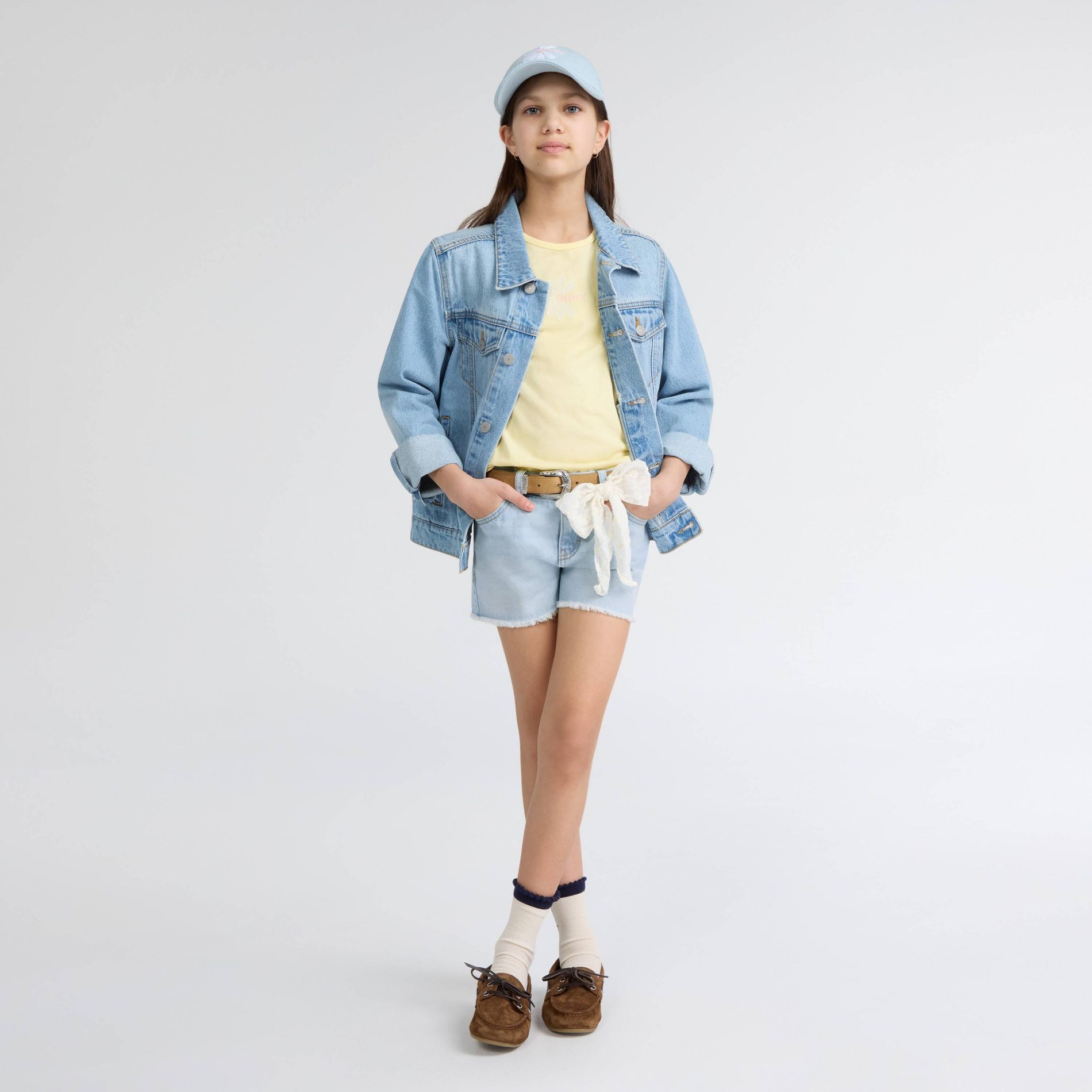 Levi's® Girls' Mid-Rise Frayed Cutoff Jean Shorts - Light Blue Denim