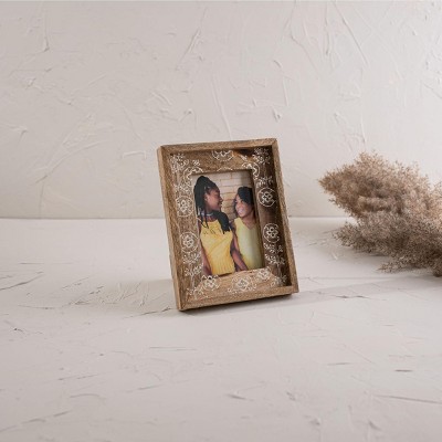 Classic White Floral Mango Wood 4x6 Photo Frame