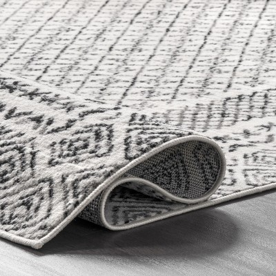 Arabella Light Grey Synthetic Bordered Area Rug, 4' x 6'