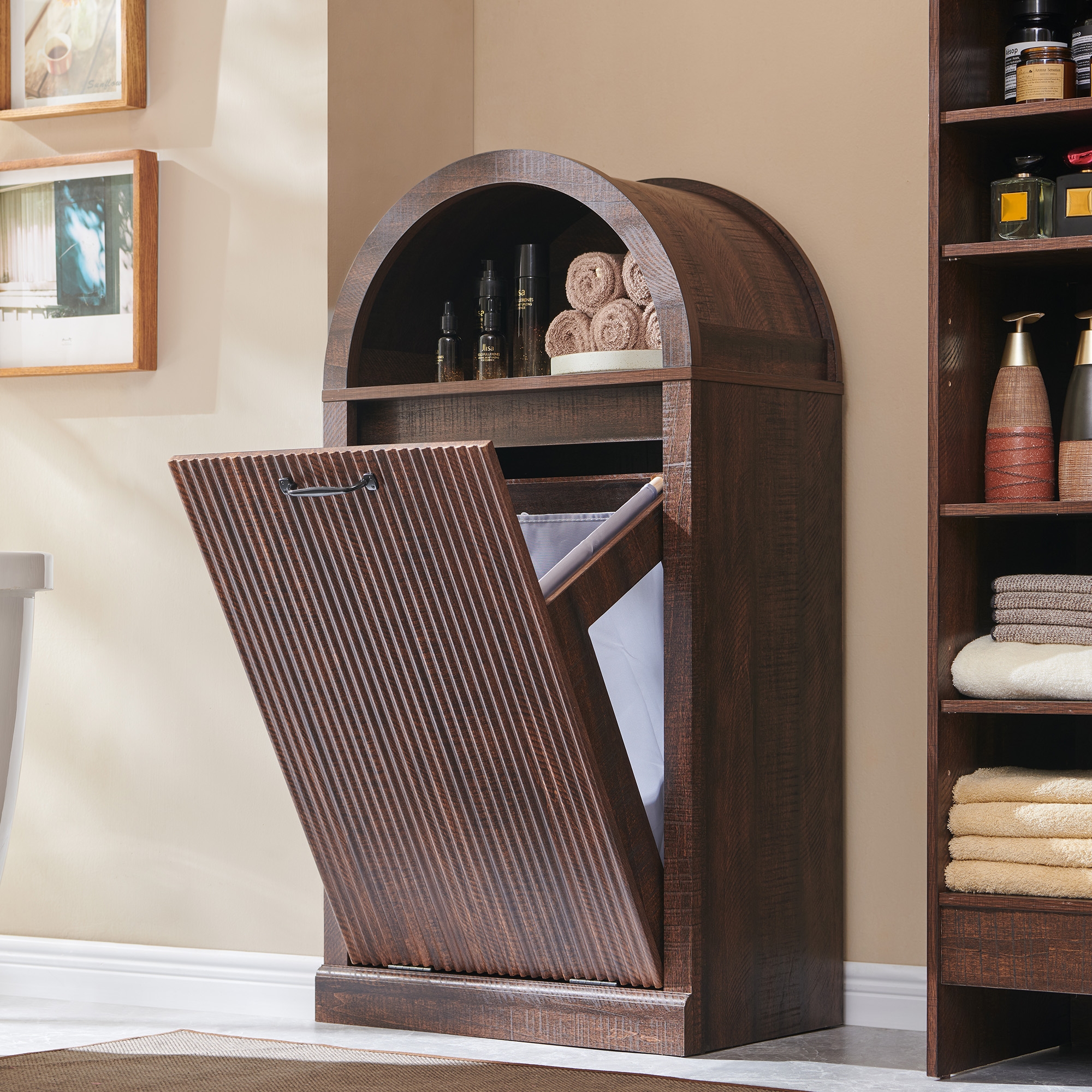 Modern Tilt-Out Trash Can Cabinet, Arched 10 Gallon Trash Can with Fluted Door & Open Shelf, Hidden Garbage Can for Kitchen, Living Room, Brown