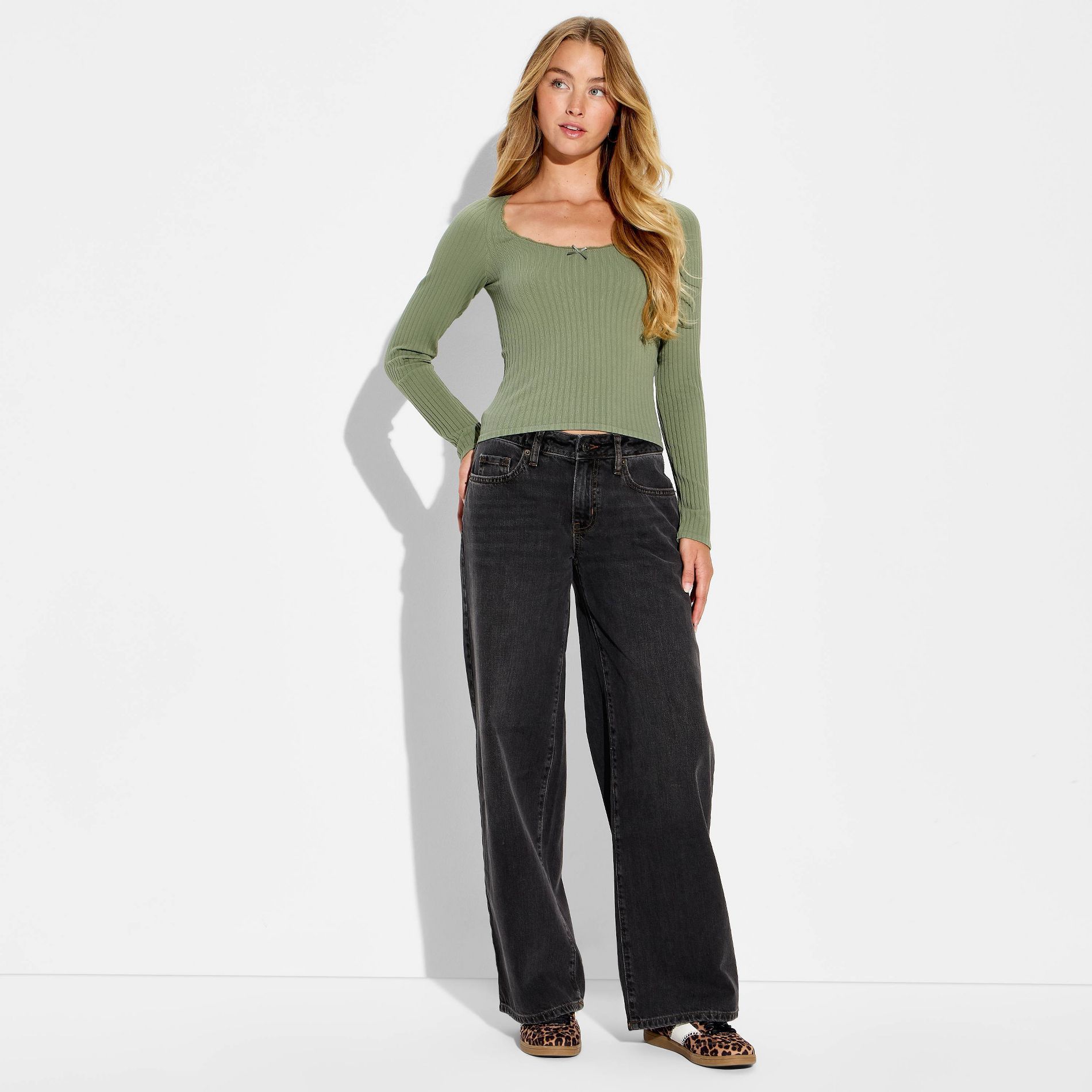 Women's Low-Rise Baggy Jeans - Wild Fable™