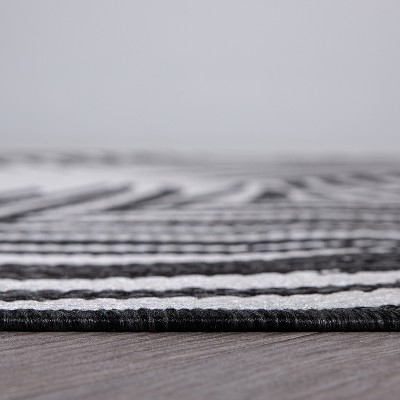 Tropical Floral Black Synthetic 5' x 7' Easy-Care Outdoor Rug