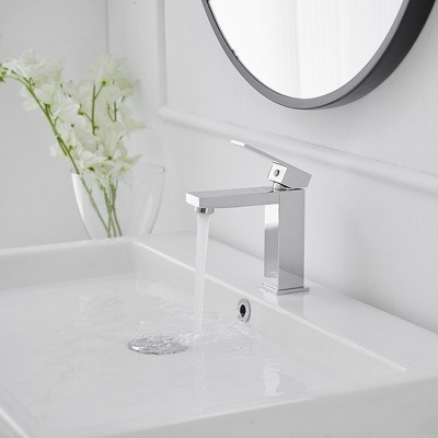 Polished Chrome Single-Handle Low-Arc Bathroom Faucet