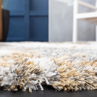 Gray Abstract Round Shag Synthetic Rug, 5' 3" x 7' 7"