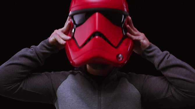 Star Wars The Black Series Galaxy&#39;s Edge Captain Cardinal Electronic Helmet, 2 of 9, play video