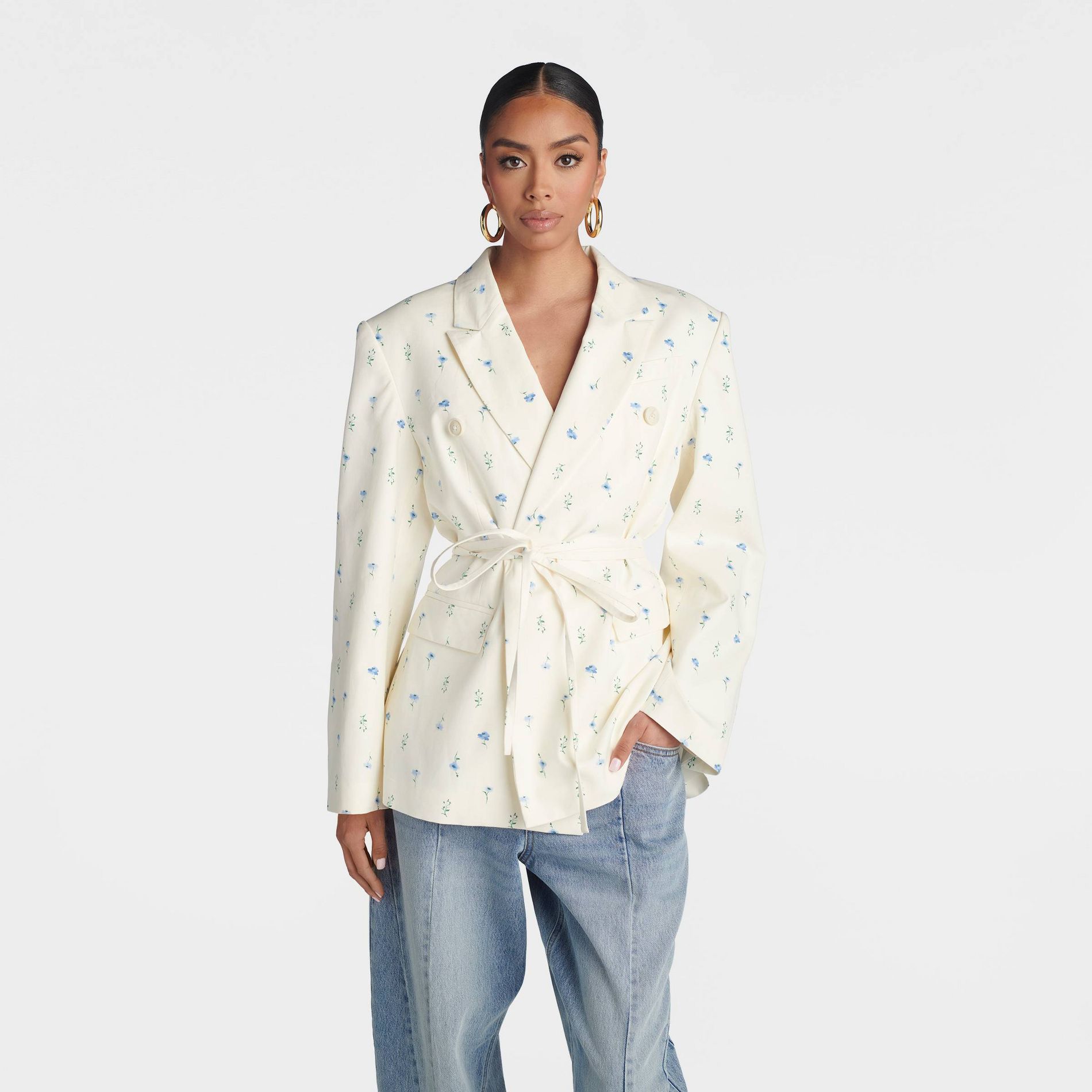 KBB by KAHLANA Women's 'The Erin Blazer' - White/Blue Floral