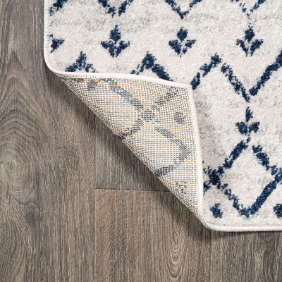 Ivory and Navy Diamond Pattern 8' x 10' Area Rug