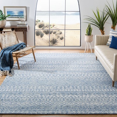 Handmade Tufted Wool Area Rug in Blue/Ivory, 8' x 10'