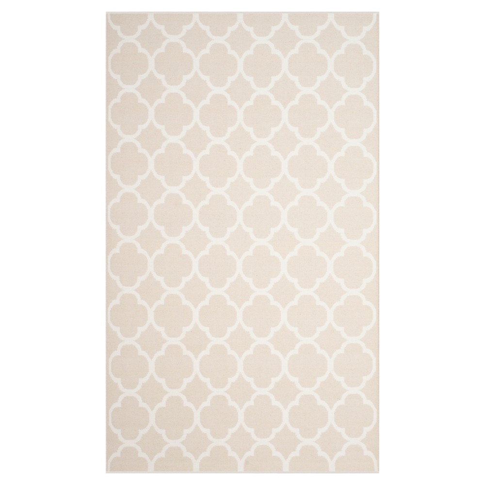 Beige/Ivory Quatrefoil Design Woven Accent Rug 4'x6' - Safavieh