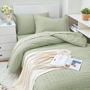 Bed in a Bag 7 Pieces Comforter Set for All Season - 1 of 4