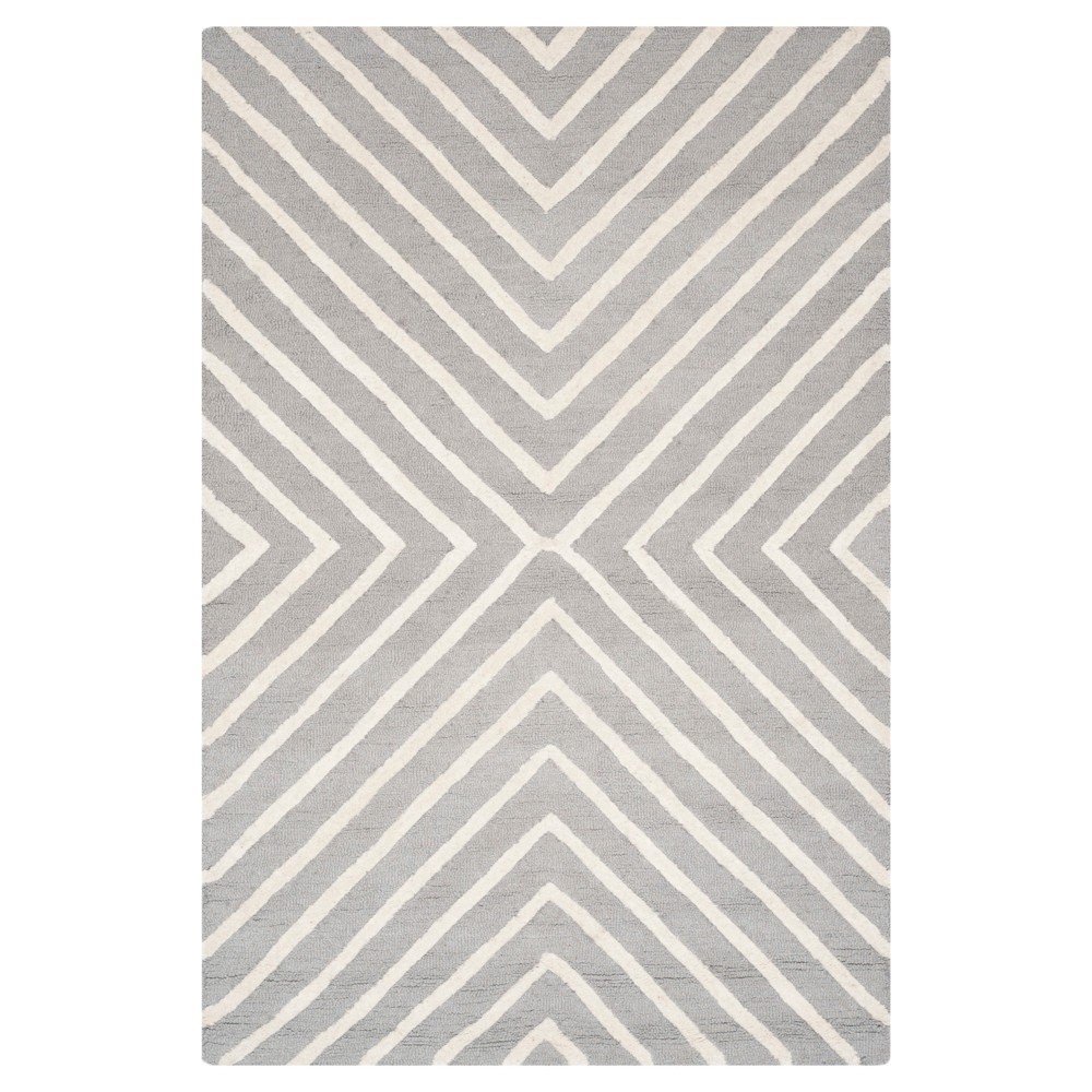 5'X8' Geometric Area Rug Silver/Ivory - Safavieh