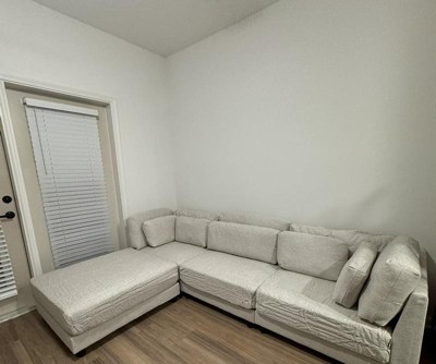 Guest review image 2 of 4, zoom in