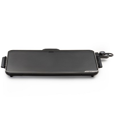 Koolatron 8.2-in L x 10-in W 700-Watt Black, Silver Electric Griddle in the Electric  Griddles department at