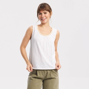 Women's Contrast Trim Scoop Neck Top - Universal Thread™ White L