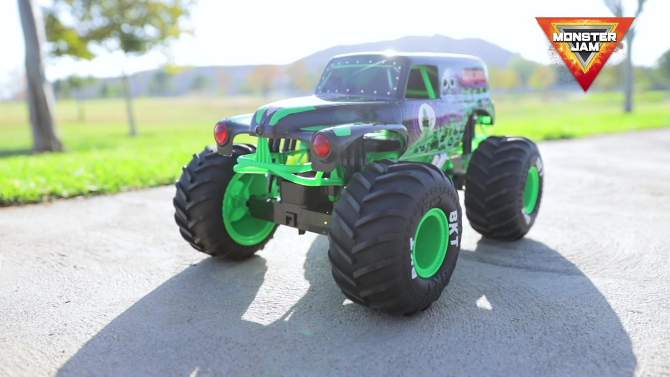 Monster Jam - RC 1/24 Scale - Grave Digger, 2 of 9, play video