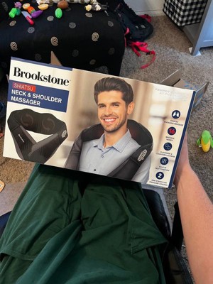 Brookstone Shiatsu Back Massager, Model IVP045-120-2500, and a Brookstone  hot/cold pack, and a Shiatsu Neck Massager. Three items. - Bunting Online  Auctions