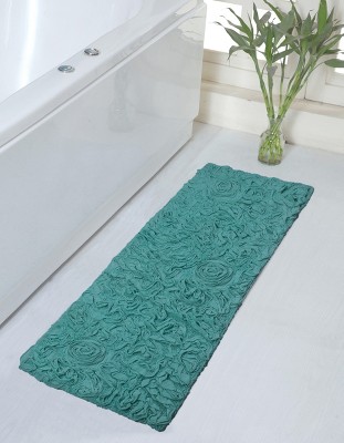 Bell Flower Collection Cotton Floral Pattern Tufted Bath Rug - Home Weavers