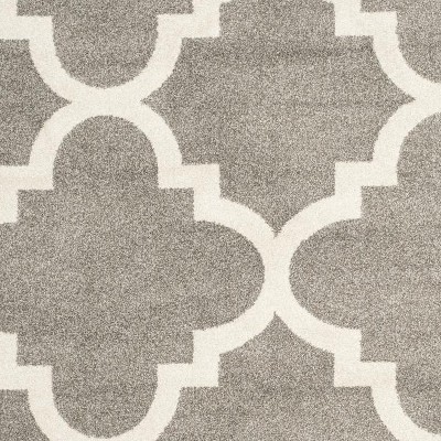 dark grey/beige