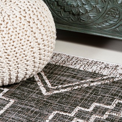 Boho-Chic Black and Ivory Tribal Medallion Washable Area Rug