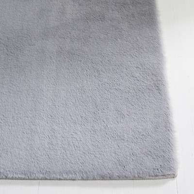 Light Grey Faux Rabbit Fur 6' x 9' Washable Area Rug