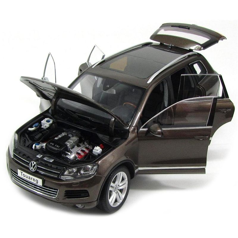 2010 Volkswagen Touareg V6 TSI Graciosa Brown Metallic 1/18 Diecast Car Model by Kyosho, 2 of 4