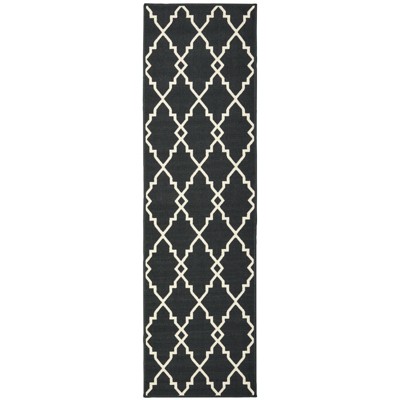 Oriental Weavers Marina 7763K Black/ Ivory Indoor/Outdoor Area Rug - 2'3" x 7'6"